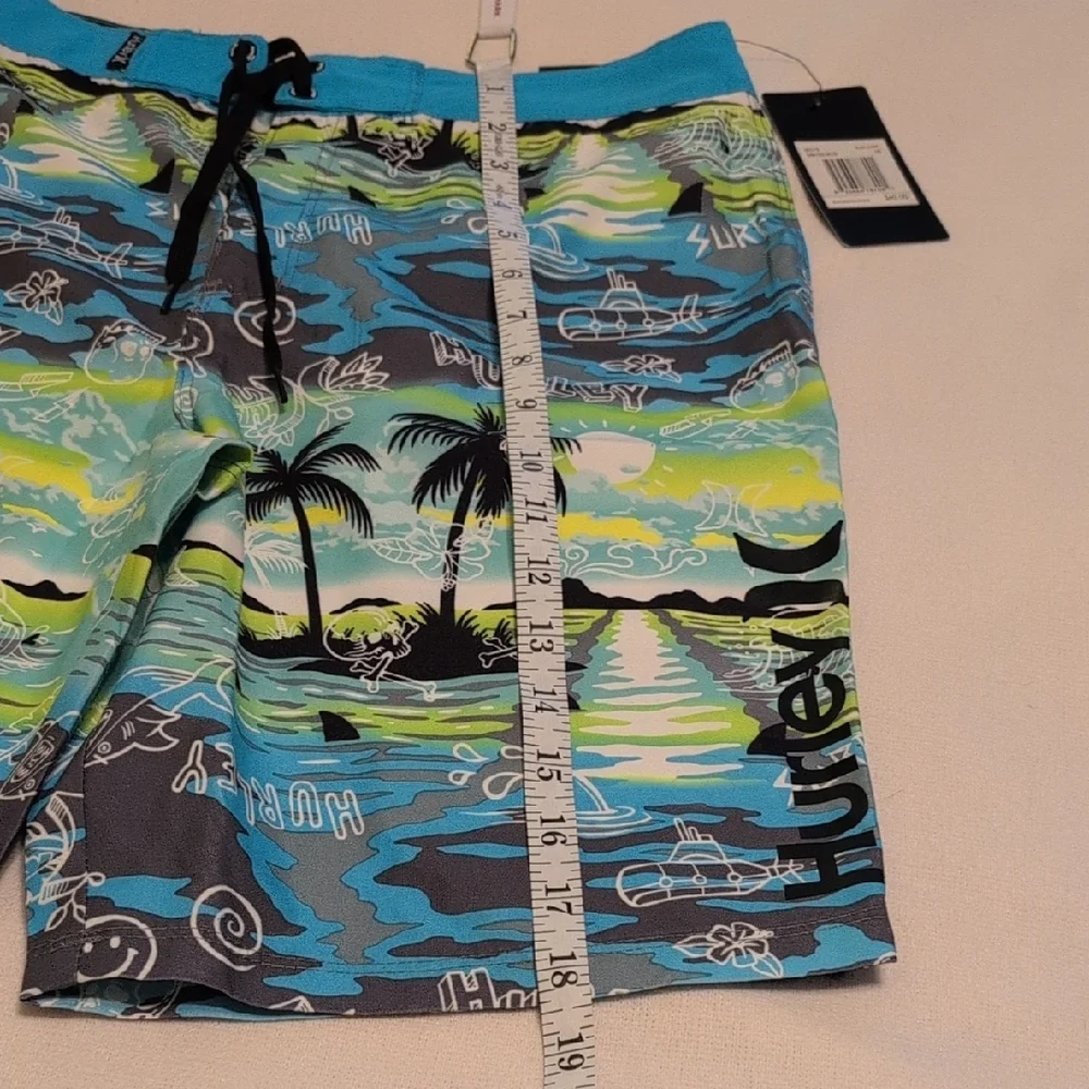 Hurley Oceanic Palm Print Board Shorts Boys Size 16